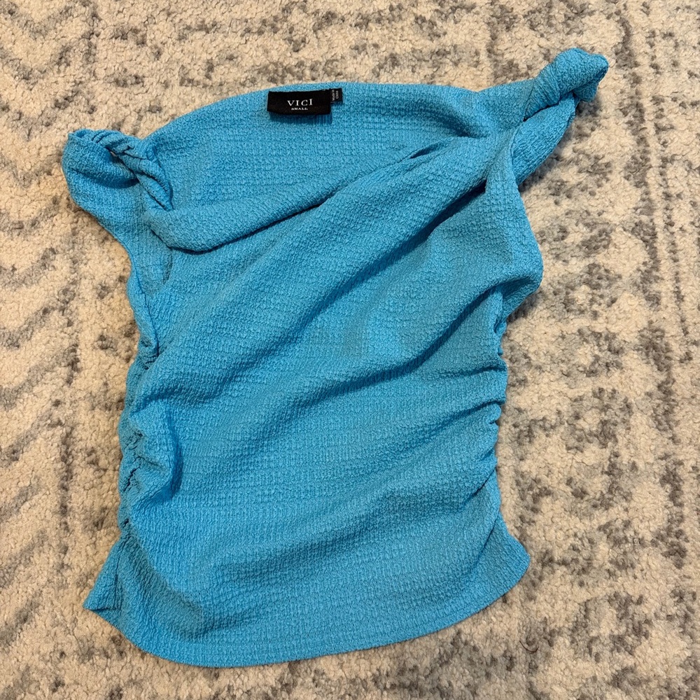 Vici blue top